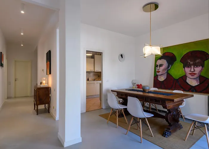 Daire Guesthost - Trieste 153 Cozy Balcony *