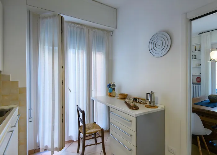 Guesthost - Trieste 153 Cozy Balcony Daire *